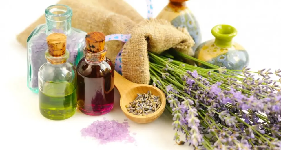 Les huiles essentielles indispensables de l'hiver