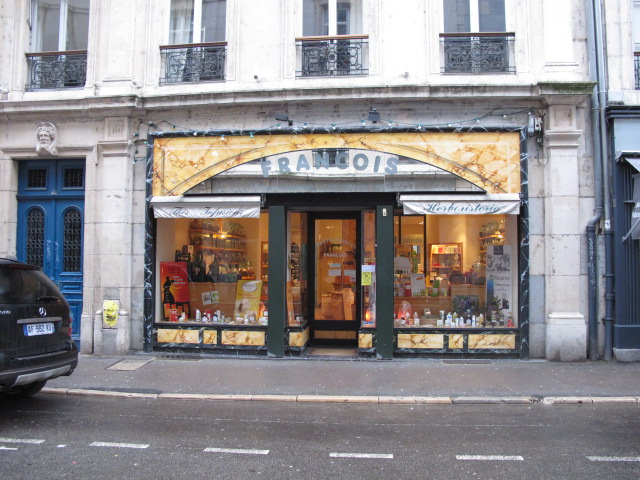 Devanture boutique François Nature Besançon